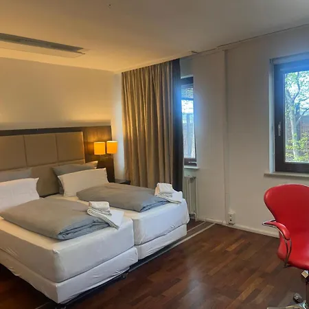 4 Big Bedrooms, & Garden, Schlehe 8 * Ганновер