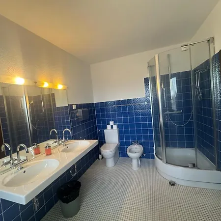 4 Big Bedrooms, & Garden, Schlehe 8 *