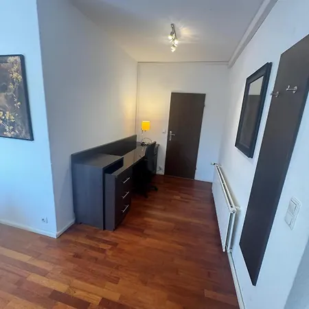 4 Big Bedrooms, & Garden, Schlehe 8