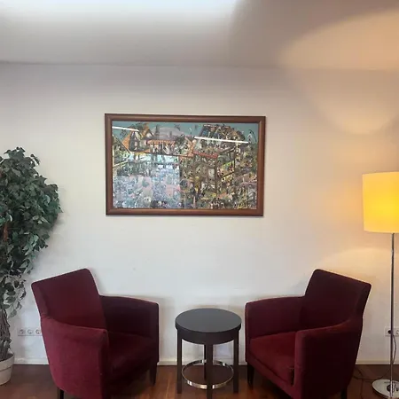 4 Big Bedrooms, & Garden, Schlehe 8 Дом отдыха